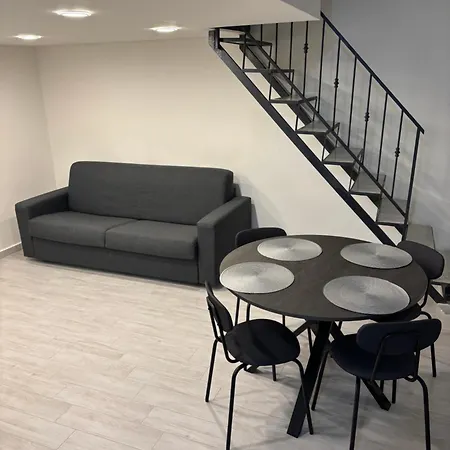 Apartment Station Naples